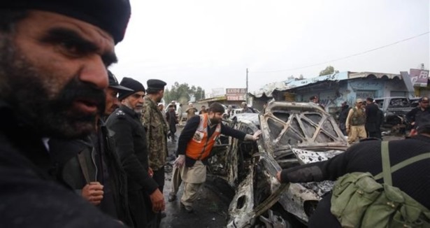 Afganistan'da intihar saldırısı: 13 ölü