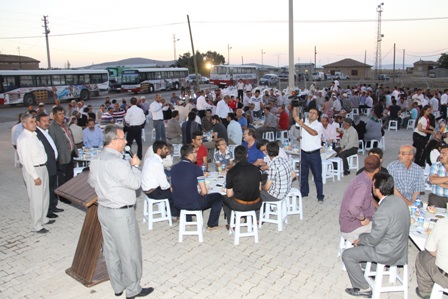 Karatay Ağsaklı'da 6 mahalle iftarı birlikte yaşadı