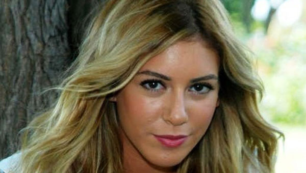 Sinem Kobal'ı mest edecek açıklama... Sinem Kobal kimdir?