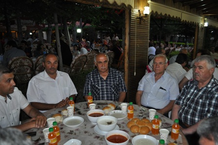 Tornacılar, kaynakçılar ve  Oto tamircileri iftarda buluştu