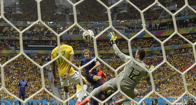 Hollanda Brezilya'ya acımadı