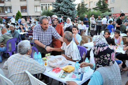 Akşehir’de kardeşlik iftarı