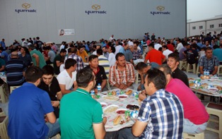 Yumak Otomotiv’den geleneksel iftar yemeği