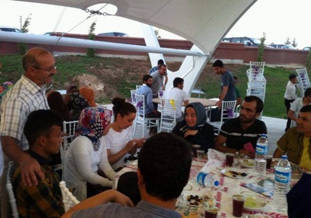 AK Parti Konya’dan yabancı uyruklu öğrencilerle iftar