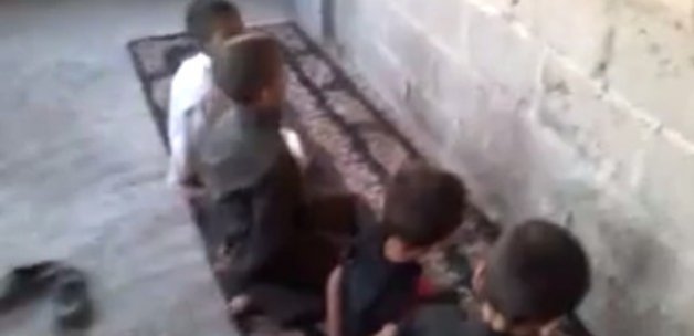 Çocuklardan kan donduran 'infaz' oyunu