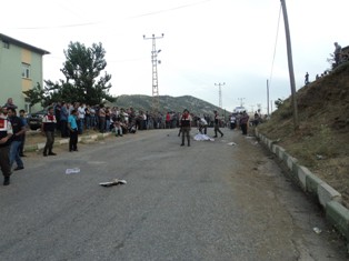 Konya'da telefon direğine çarpan motosikletin sürücüsü öldü