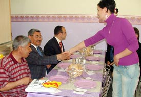 Ev Hanımı, aldığı krediyle kafeterya açtı