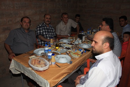 Meclis üyeleri iftarda buluştu