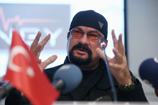 Steven Seagal: Yeryüzü yatağım, gökyüzü de yorganım