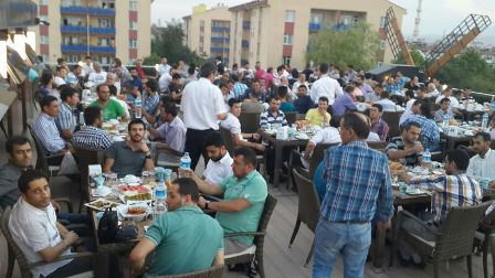 Empero’dan Yatağanlı Osmanağa’da iftar