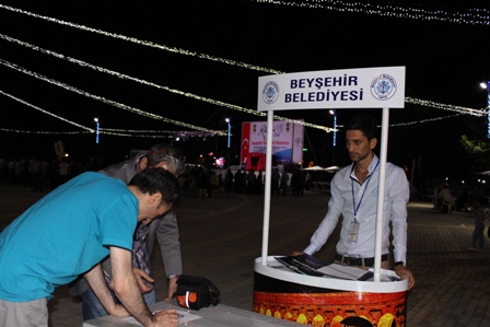 Dış basın atılan Beyşehir Belediyesinden Memnuniyet Anketi