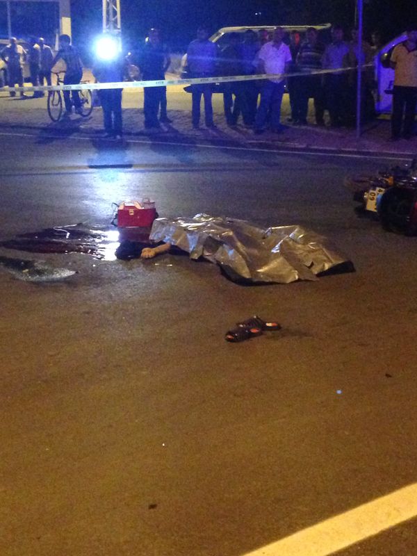 Motosiklet kamyonetle çarpıştı: 1 ölü