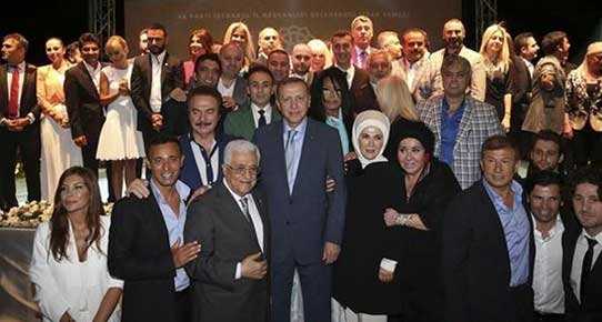 AK Parti'nin iftarına hangi ünlüler katıldı? Kimler katıldı?