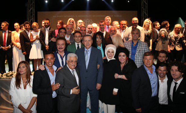 AK Parti iftarına ünlü akını