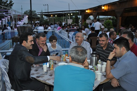 Elektrikçiler platformu üyeleri iftarda bir araya geldi