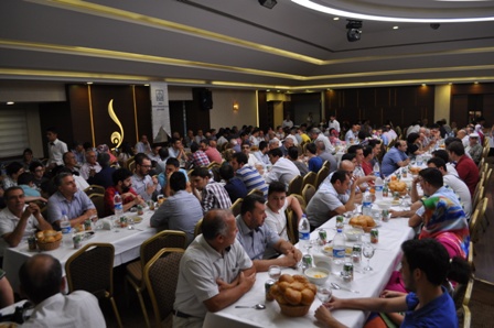 Makine mühendisleri iftarda buluştu