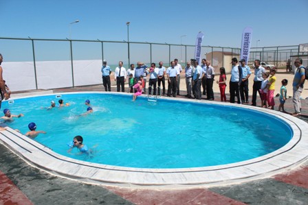Yüzme havuzu ve yaz yüzme okulu hizmete açıldı