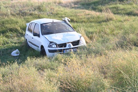 Otomobil yoldan çıktı: 5 yaralı