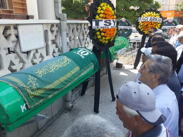 Orhan Berk'in cenazesi toprağa verildi