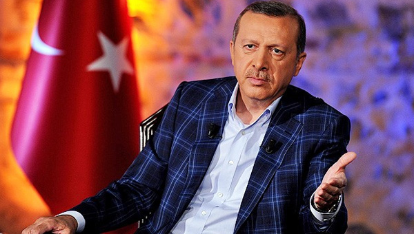 Cumhurbaşkanı adayı ve Başbakan Erdoğan'a sevgi gösterisi