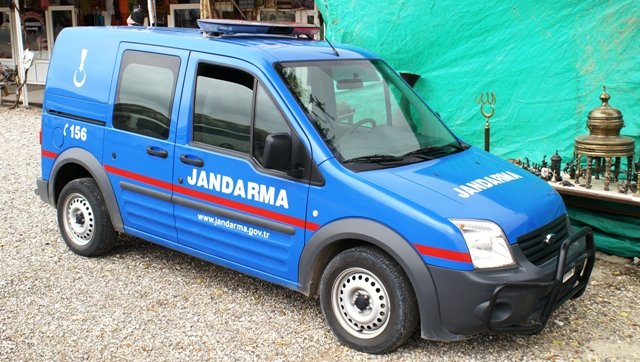 Jandarmadan gaziler ve şehit ailelerine ziyaret