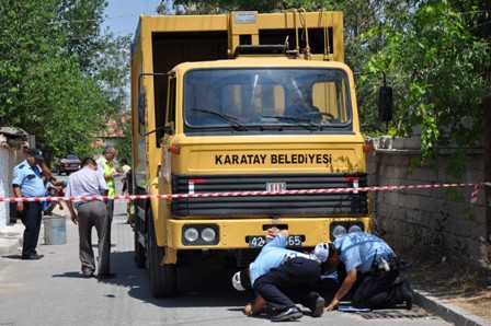 Bayram şekeri ikram ederken canından oldu