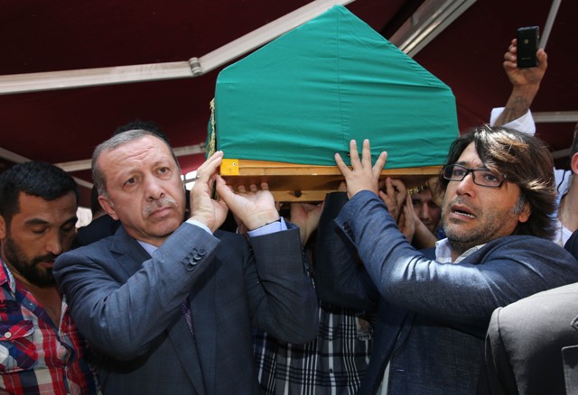 Murat Göğebakan cenaze töreni (FOTO GALERİ)