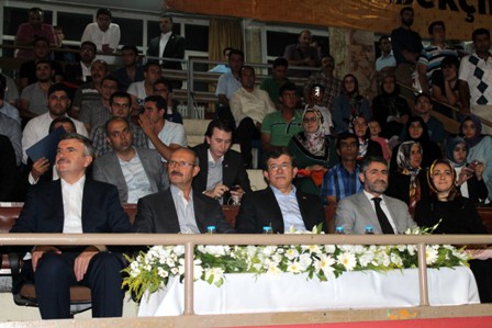 BAKAN DAVUTOĞLU KONYA’DA GENÇLERE SESLENDİ