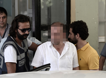 Emniyetteki "paralel yapı'' operasyonuna bir polis serbest