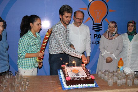 Karapınar İlçe Teşkilatında kutlama