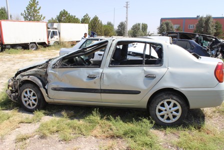 Karapınar'da otomobil devrildi: 1 yaralı