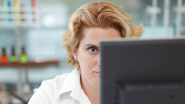 Bilgisayar göz kuruluğuna neden oluyor