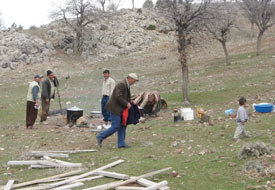 Köy odalarının tamamı ören halinde