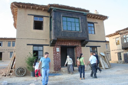 Sanatçılar Sonsuz Şükran Köyü'nde buluşacak