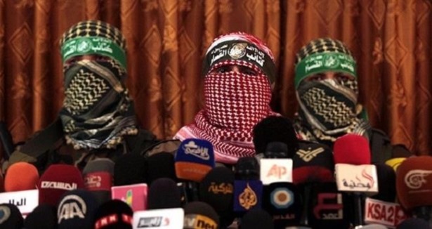 Kassam Tugayları İsrail'e ait İHA'yı ele geçirdi