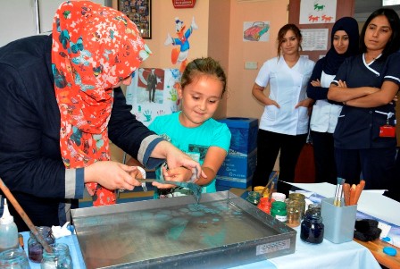 Selçuk Tıp’ta tedavi gören çocuklara ebru dopingi