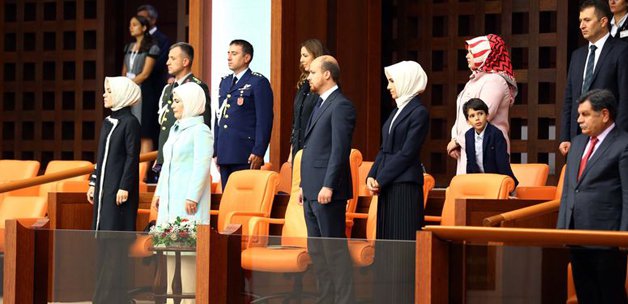 Erdoğan yemin ederken onlar ağladı