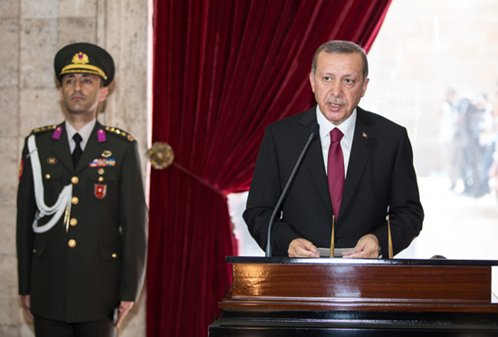 Cumhurbaşkanı Erdoğan, Anıtkabir'de ne yazdı?