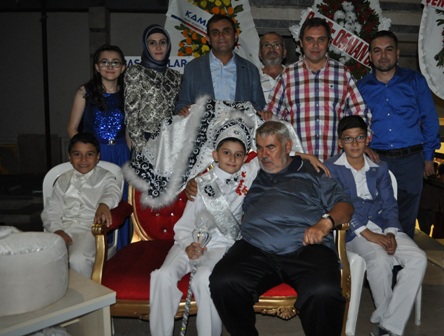 Atçeken ailesi’nin sünnet mutluluğu