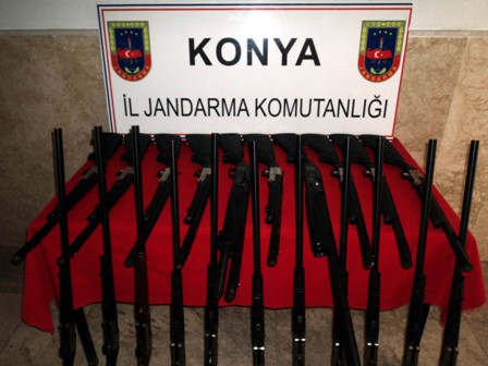 Usulsüz tüfekler ele geçirildi