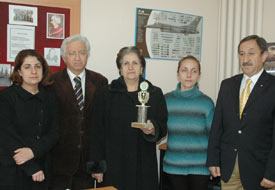 Celalettin Kişmir'in eşine plaket