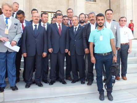 AK Parti Konya Teşkilatı Başbakanı yalnız bırakmadı