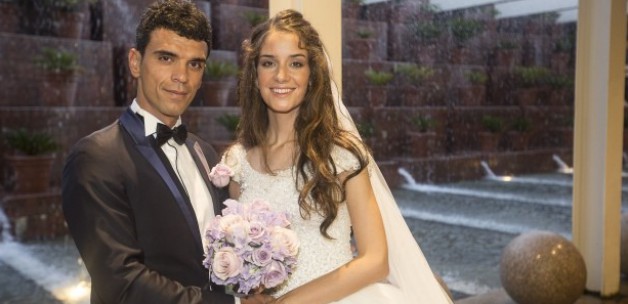 Kenan Sofuoğlu dünya evine girdi. Kenan Sofuoğlu kimdir?