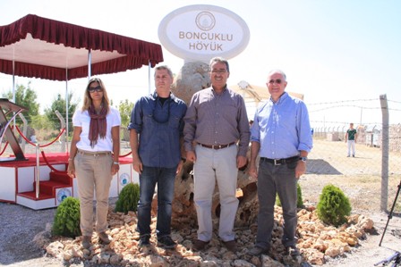 Karatay’da 10 bin yıllık boncuklu höyük tanıtıldı