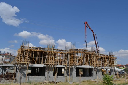 Kulu’da yeşil cami inşaatı devam ediyor