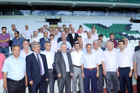 Yeni stadyumu gezdiler