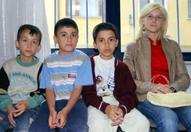 Bayan çantasını açmadan teslim ettiler