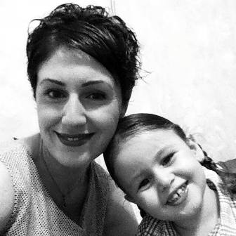 Anne-kız poz verdiler