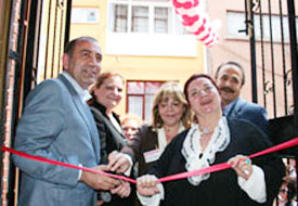 CHP halka iniyor, ilk CHE açıldı