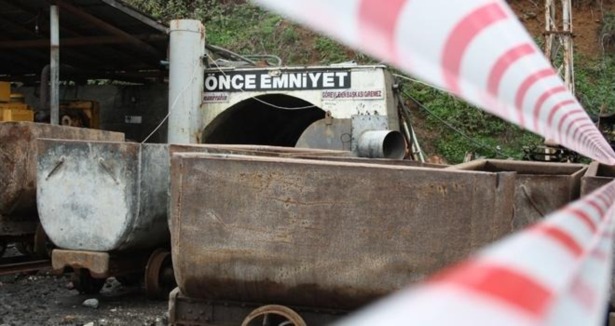 Maden ocağında göçük: 15 işçi göçük altında